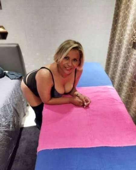  Massage avec huile bio