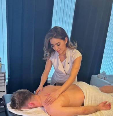 Masseuse naturiste aux mains douces