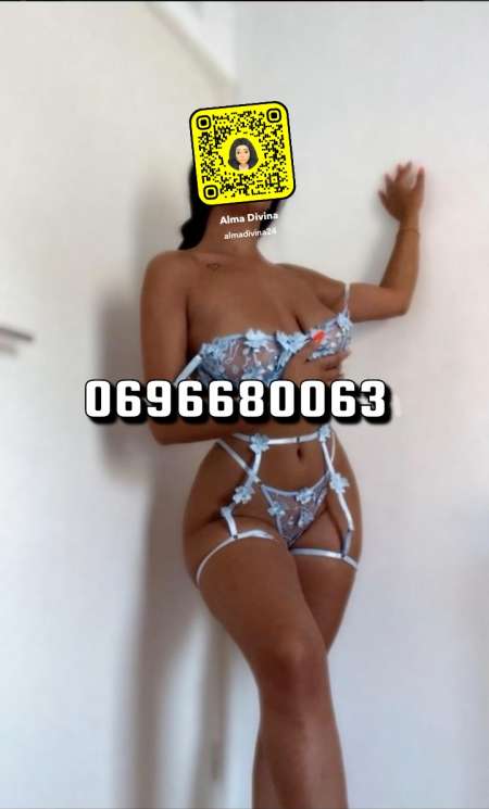  MISS ALMA DOMINATRICE POUR LES AMATEUR ET EXPERTS