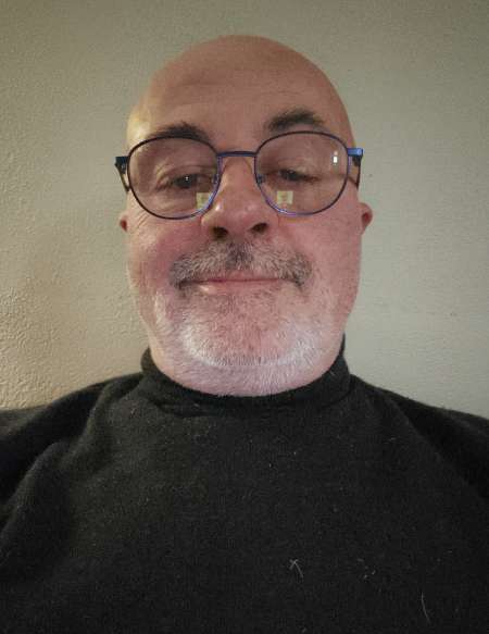 Recherche une maman accompagne de f