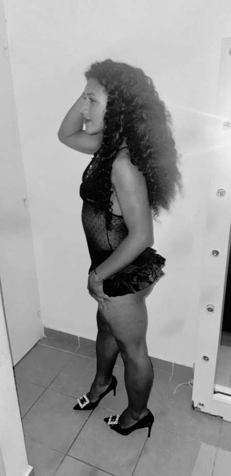 Victoria Lorrane disponible