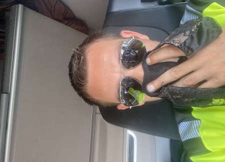 Homme soumis pour vous servir