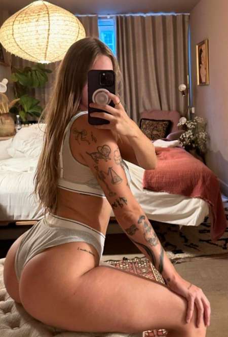 Douce et discrete girl