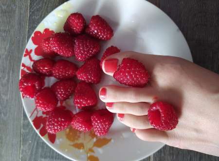 FOOTJOB FETISH FALAKA pieds TRAMPLING MASSAGE