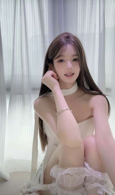 une femme sexy qui vient d arriver a paris pour un