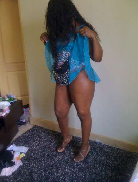 Femme africaine m�re � point