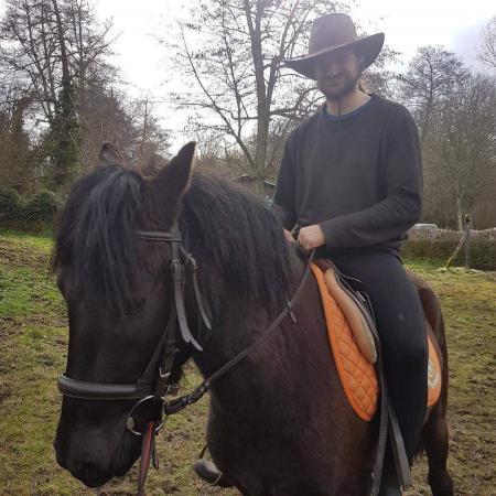 Recherche une famille soumise