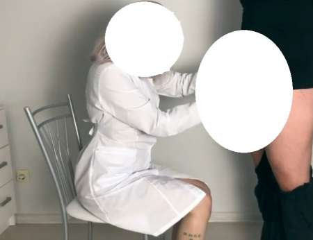 Cherche femme pour examen de mes parties intimes