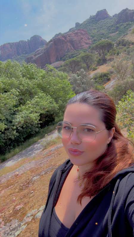 Femme femme que sur WhatsApp